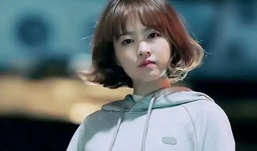 二十九岁的朴宝英,在电视剧中依然会给人一种十八岁少女的感觉