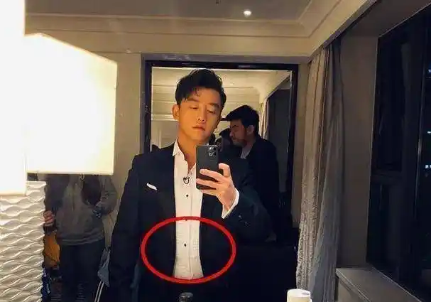 6位常驻嘉宾隆重亮相,郑恺大肚腩被关注,沙溢反显苗条_蔡徐坤_李晨