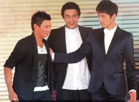 胡歌身高,周润发和1米9的人合影,本文共(2276字)