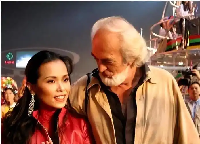 回顾60岁韦唯现状住纽约豪宅家暴前夫已离世3个儿子成为心结