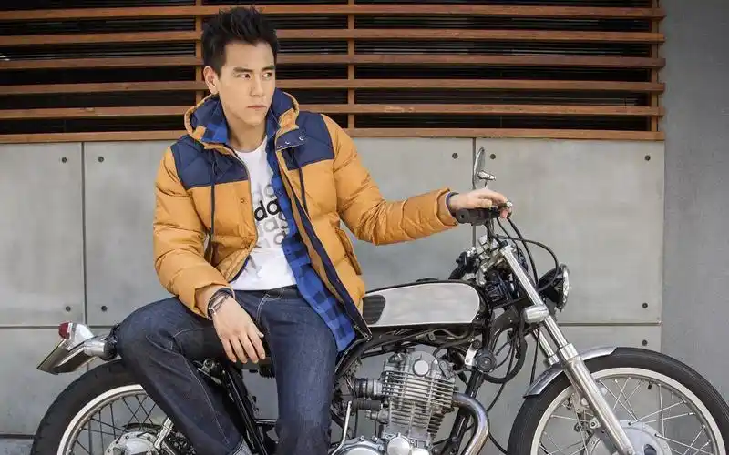 彭于晏adidas(阿迪达斯)neo品牌代言宽屏壁纸壁纸图片