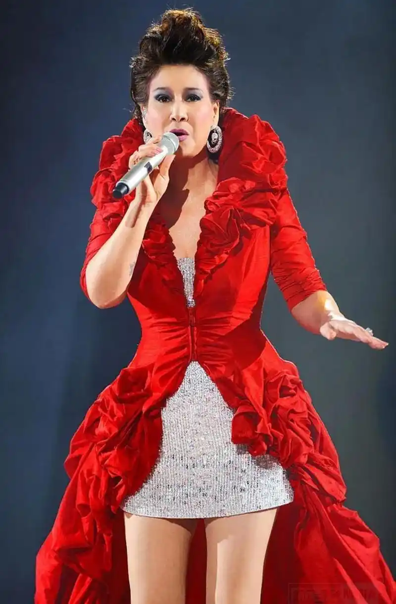 最美女性之甄妮 或许你没有看过83年的射雕英雄传 但,你一定听过她的