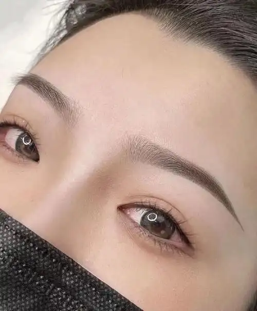 在如今这个刷脸的时代01半永久纹眉现在是越来越流行了,上至60岁的