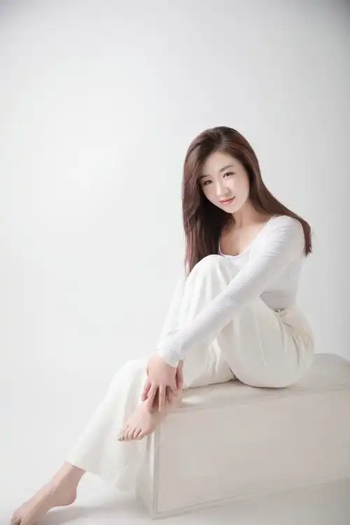 class="ref" data-ctrid="2irzfj0busg">于洋,中国内地女歌手,2018年7