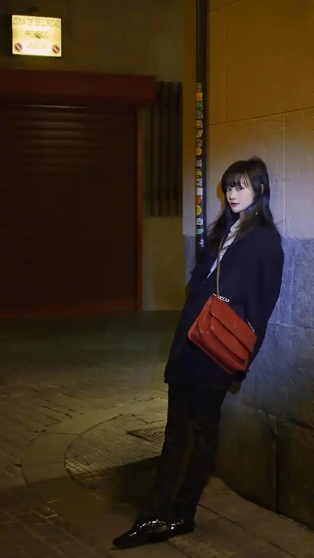 看郑爽私服穿搭,展现多重人格魅力