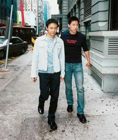 张国荣在24楼跳图片(张国荣为什么要从24楼跳下图片) 图28