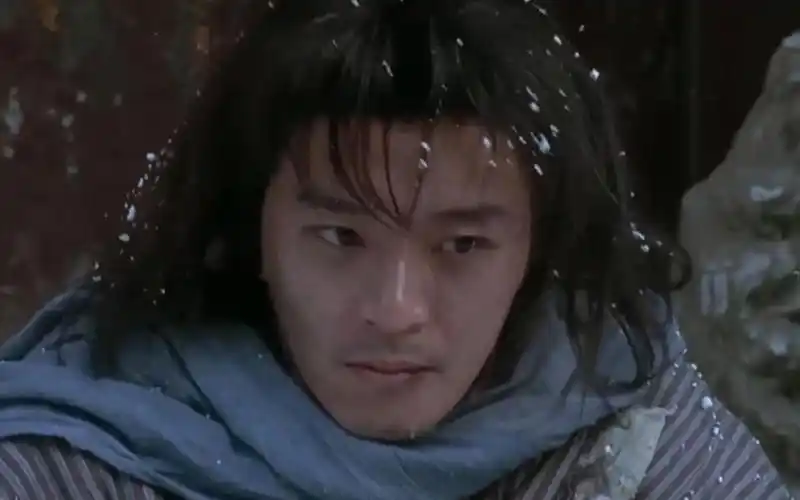 "星爷的这部电影,小时候看不懂,现在才明白有多心酸.