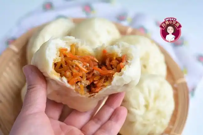 猪肉胡萝卜包子的做法