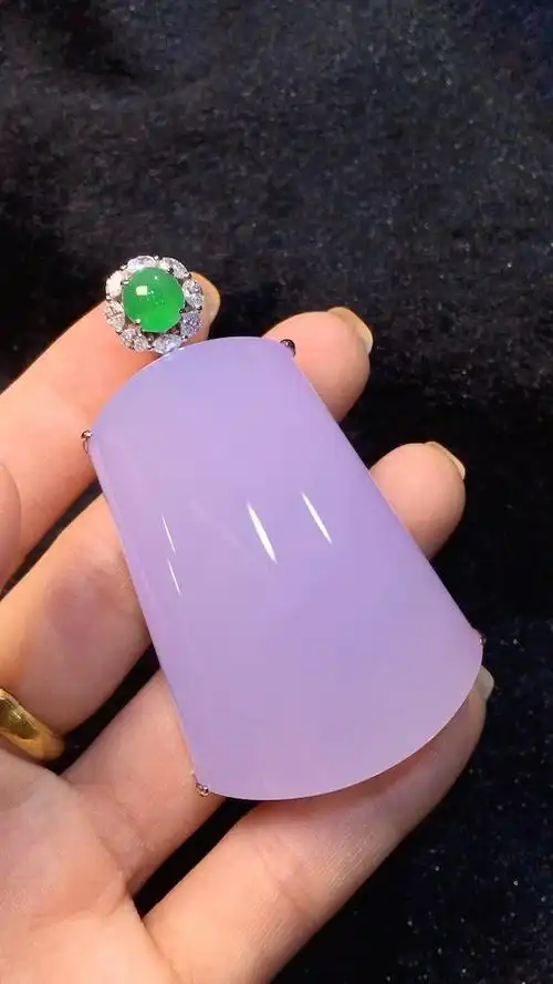 有些驾驭不住了翡翠紫罗兰大无事牌