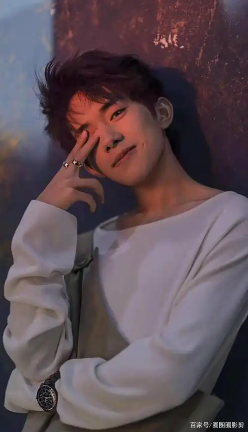 易烊千玺帅不帅?易烊千玺酷不酷?易烊千玺你爱不爱?