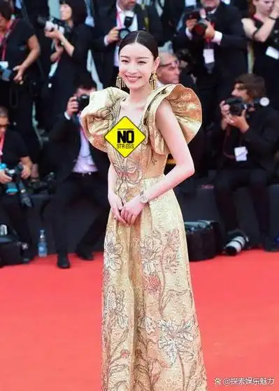 倪妮走红毯冷到需要缓一下,娱乐圈的畸形状态