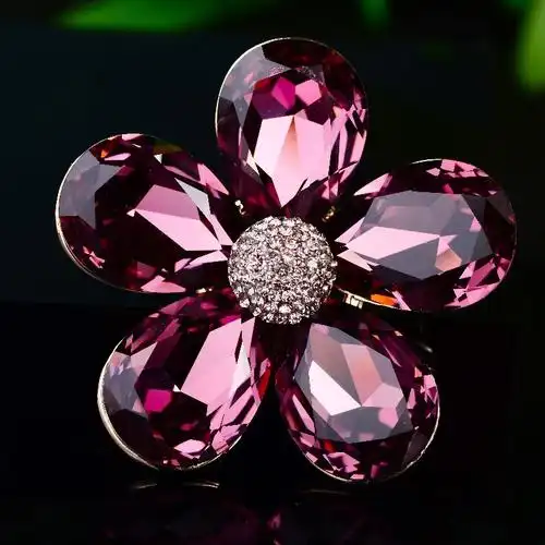 水晶花朵胸针