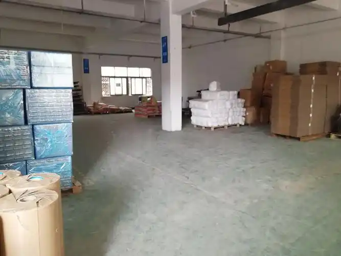 深圳宝安500平米以下小型20-25元防潮金刚砂砖混结构普通仓库出租-中