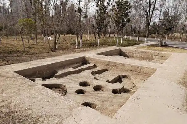 庙底沟遗址位于河南省三门峡市陕州古城南侧,乃一处新石器时代仰韶