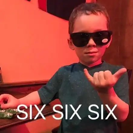 十几岁我好累流泪罗熙表情包罗熙十几岁流泪表情