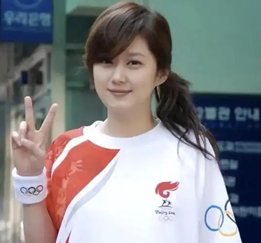 太恐怖张娜拉爆料曾被潜规则超300次生理期时不被放过