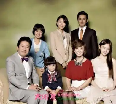 尹晶喜和老公刘延锡资料照片