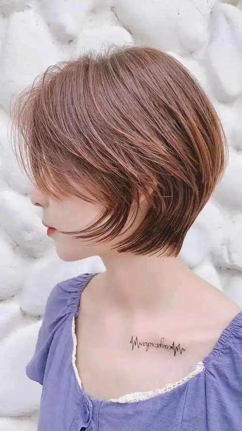 这才是当下最火的发型,利落个性很有特色,剪完就是美