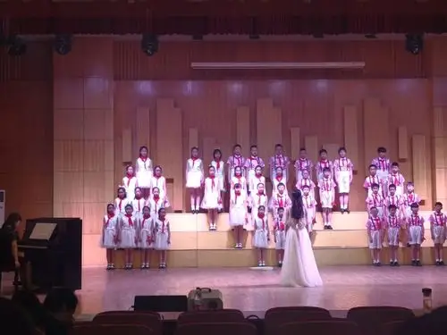 合唱团的孩子们