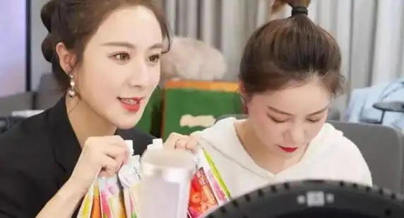 薇娅助理琦儿的个人资料:薇娅和助理琦儿的关系