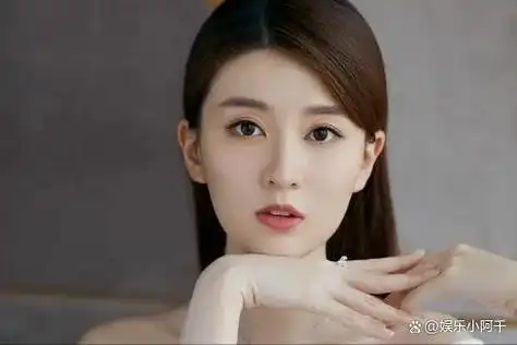 表面是艺人,实际是富家千金的7位女星,她们面对潜规则从来不怕