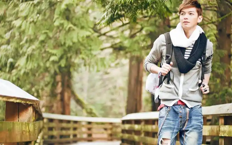 辰亦儒《逆向旅程》