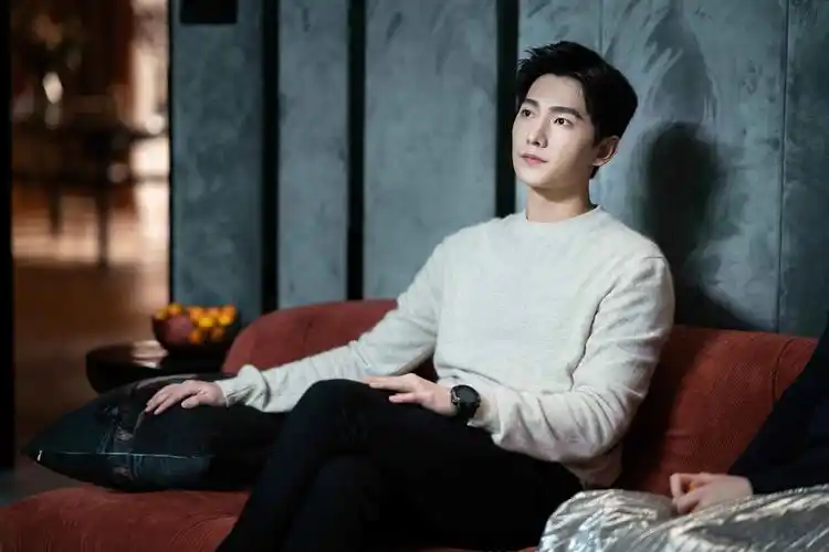 杨洋《你是我的荣耀》开启超前点映 高甜剧情引发观众热评__凤凰网