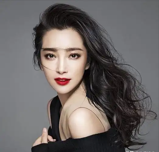 50岁李冰冰一生奉献娱乐圈十万月薪请洗菜保姆