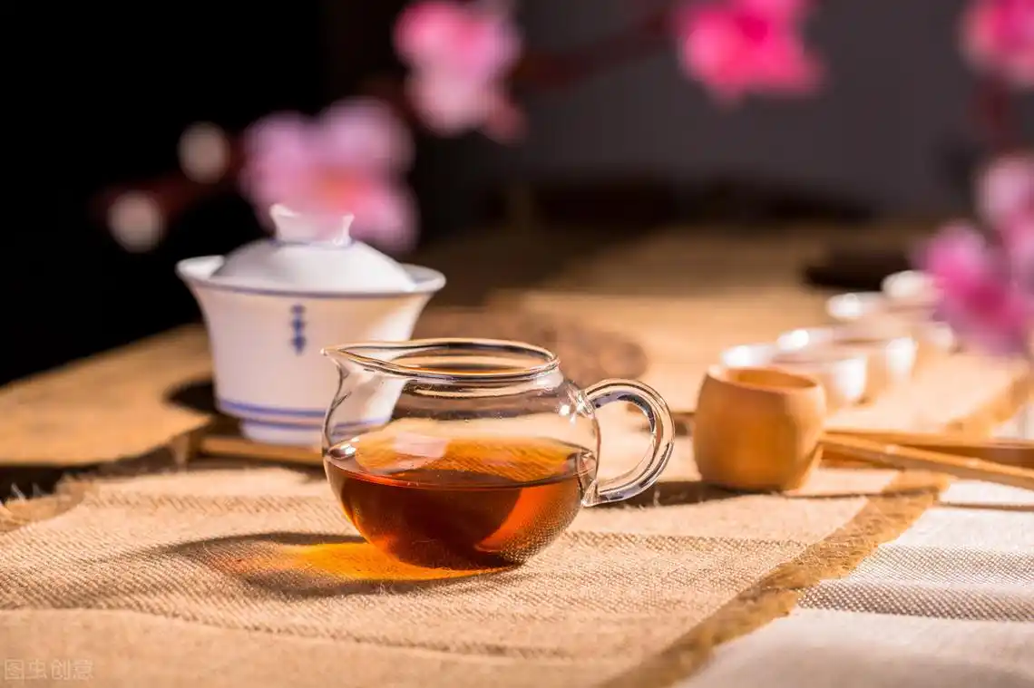 古人喝茶时都写出了哪些有意境的茶诗?