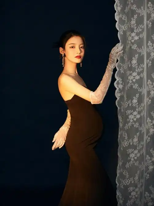 复古法式孕照优雅是穿透岁月的美丽