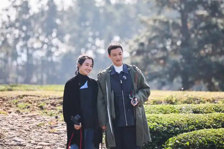 《爱的修学旅行》翻拍记忆复刻幸福 朱丹周一围回应合照风波_家庭