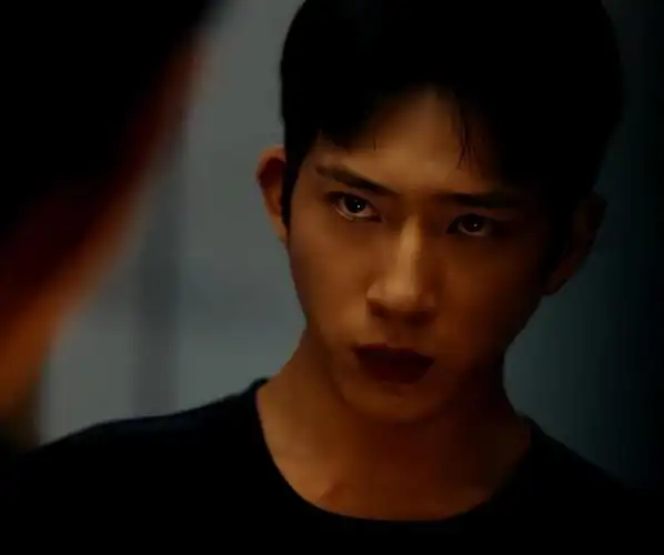 悬疑剧《新生》首播,连看3集后,我要说:井柏然这回押对了宝