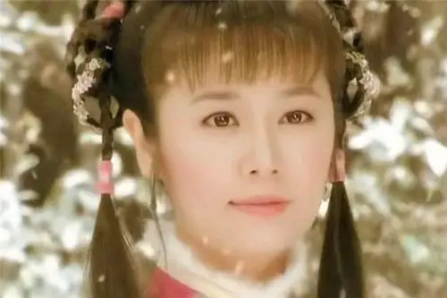 还珠格格:夏雨荷生前为何不去找皇帝,她看的太清楚了
