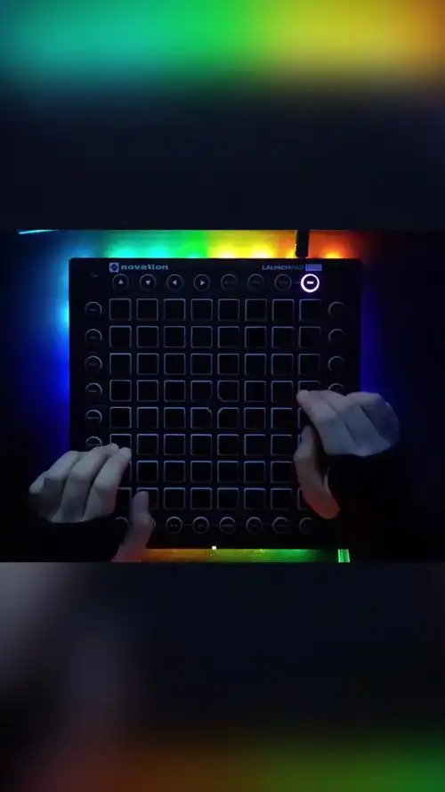 七彩炫光鬼畜魔性电音打击垫