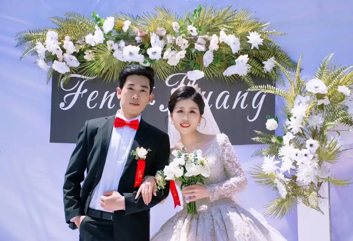 《纪实婚礼》终于等到了婚礼当天的照片 每一帧都是独一无二 无 - 抖