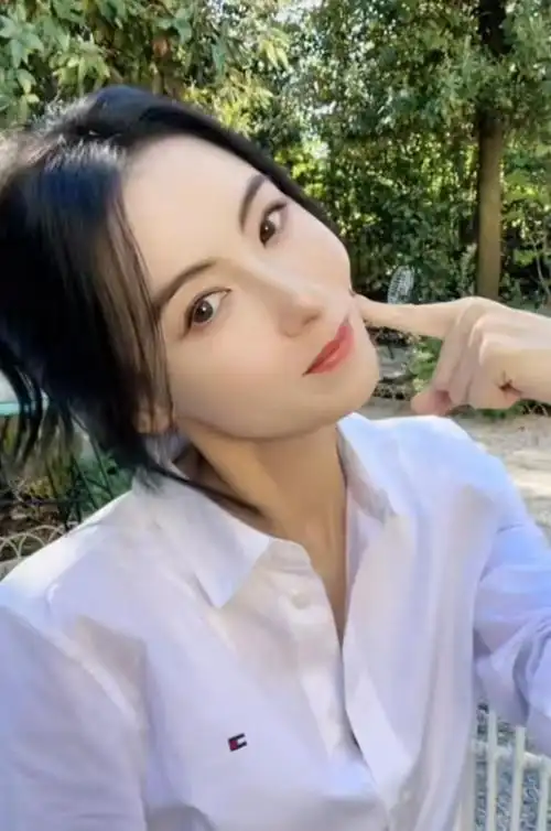 然而,出于某种不明原因,张柏芝的所有社交媒体账号都已经暂停,直至去