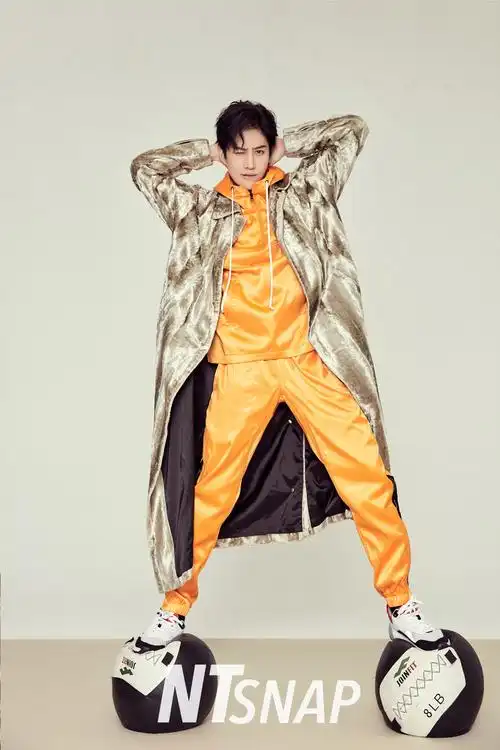 mike angelo运动系写真曝光 演绎全新潮酷风格