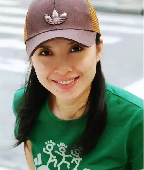 赵薇同学李佳一婚嫁富豪不幸二婚被宠成公主丈夫大家很熟悉