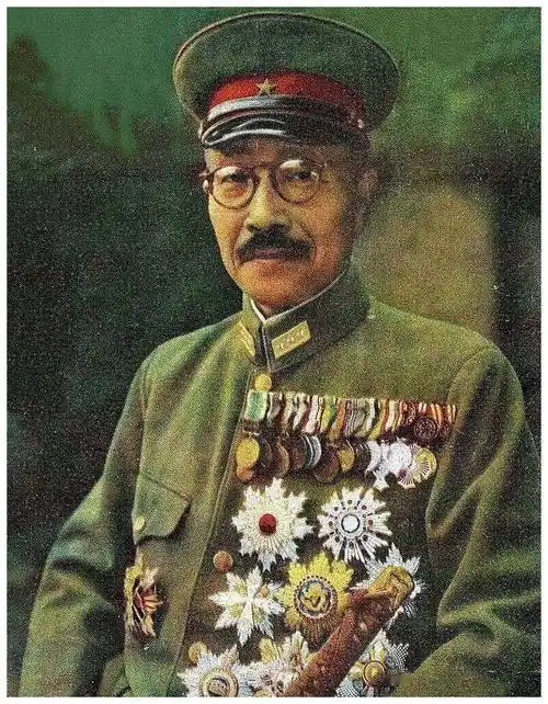 二战时日军留一撮胡子,成为凶残和滑稽的符号,他们留胡子有何用?