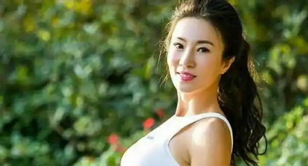 周韵最美照片,韩宝仪老公照片(韩宝仪近照最新照)