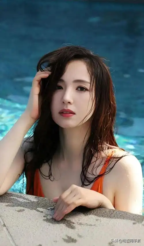 董璇早期大尺度写真流出身材展露无遗