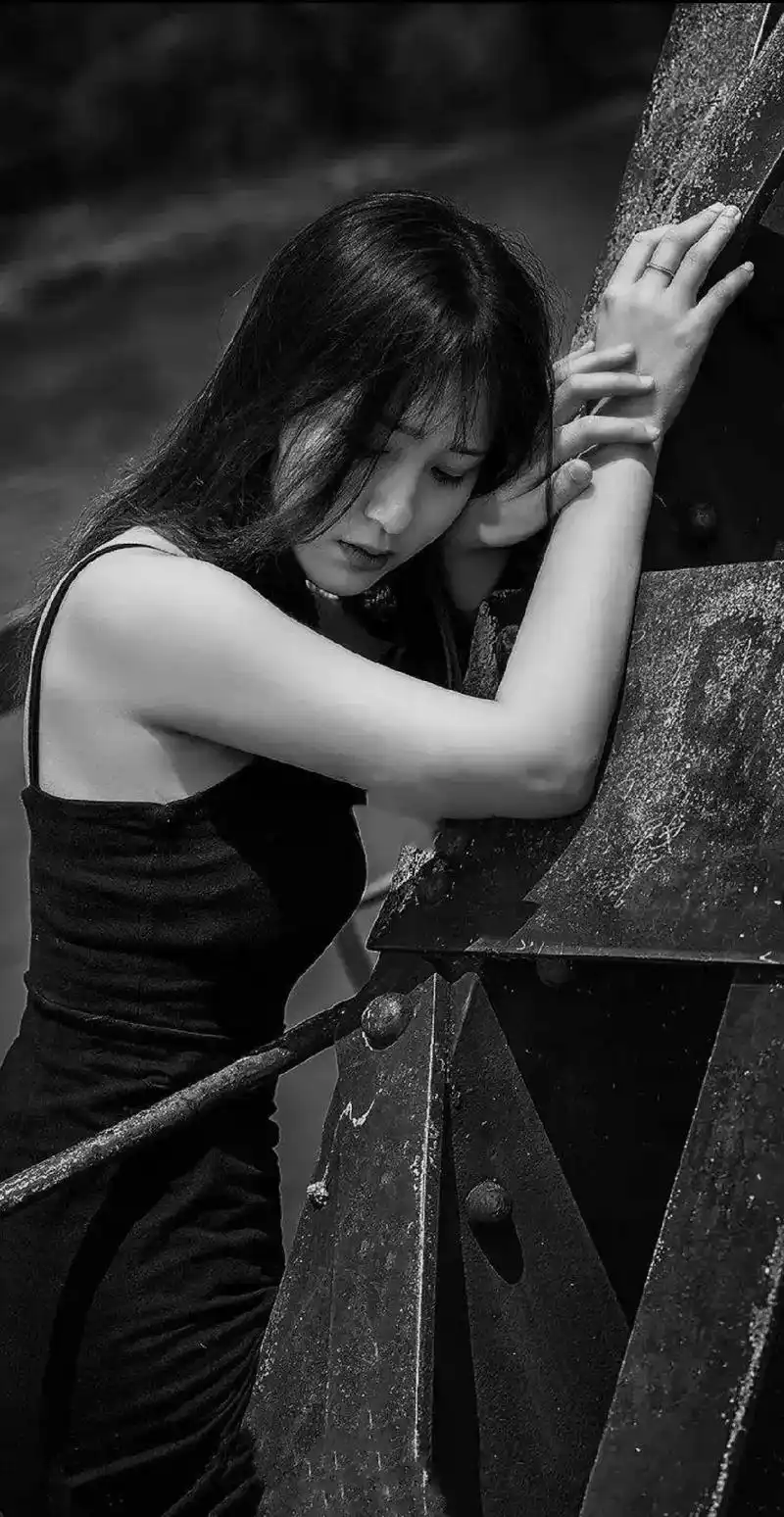 顾佳有一句话说的很对,不管你多伤心多难过,这道坎