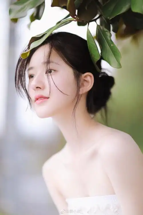 赵露思空山新雨后