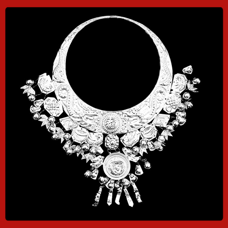 苗族小项项圈麻花项链吊坠胸饰女服服饰表演民族服装